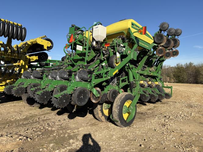 John Deere 1790