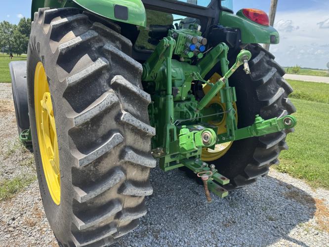 John Deere 6130D