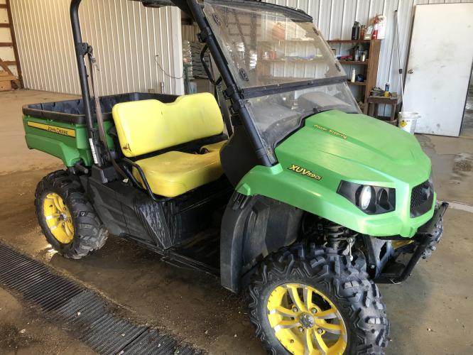 John Deere XUV590I