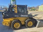 John Deere 324G