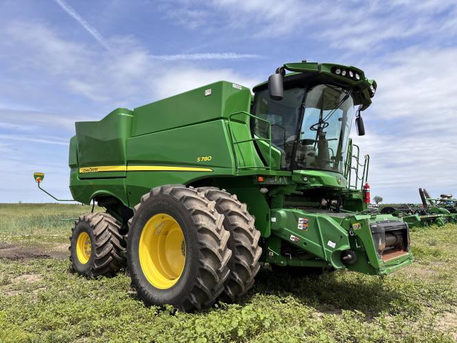 John Deere S780