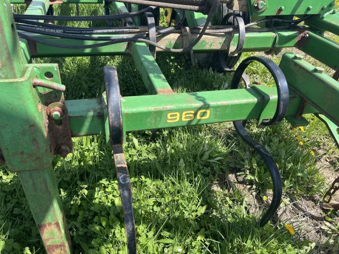 John Deere 960