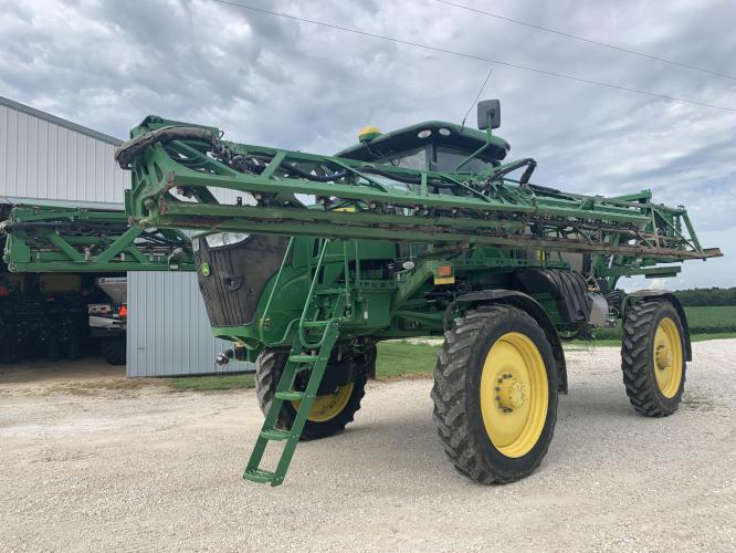 John Deere R4030