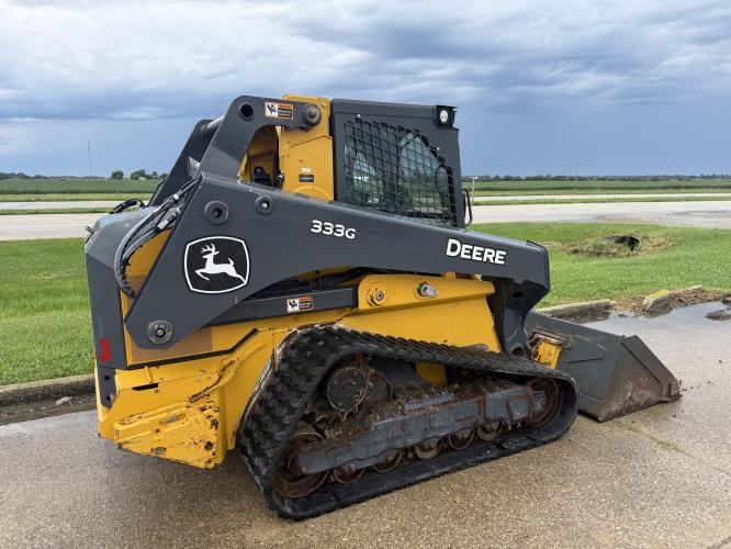 John Deere 333G