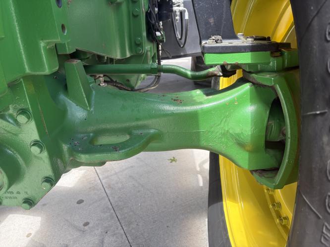 John Deere 8320