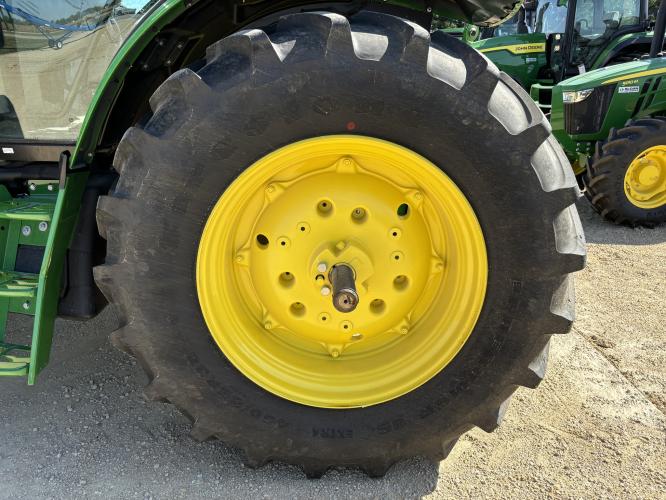 John Deere 6R 130