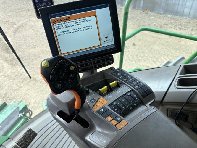 John Deere S780