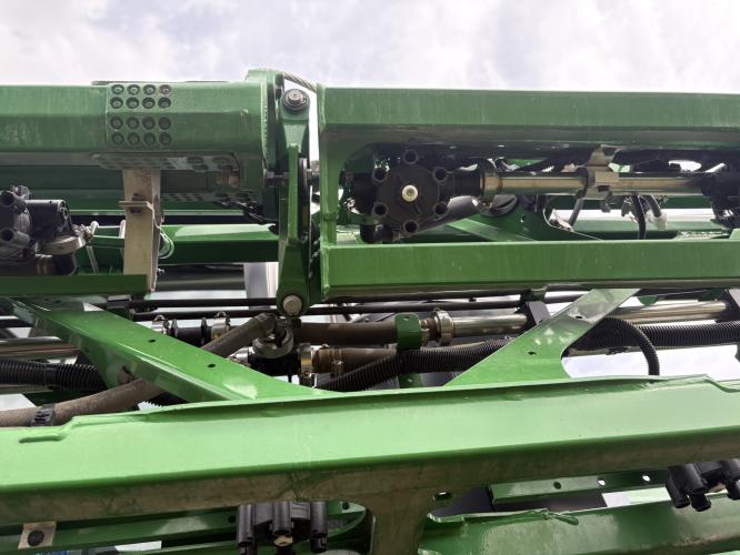 John Deere 412R