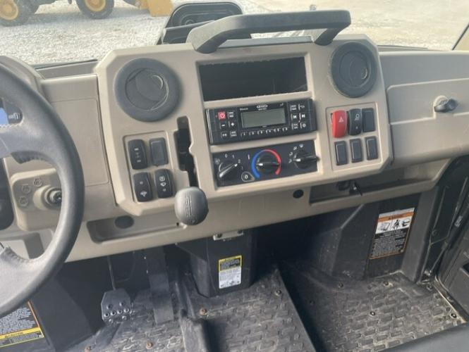 John Deere XUV835R Premium Cab