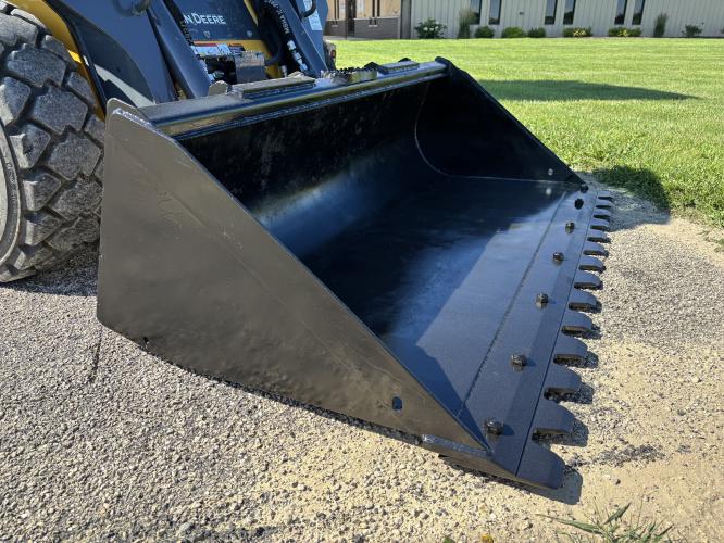 John Deere 318G