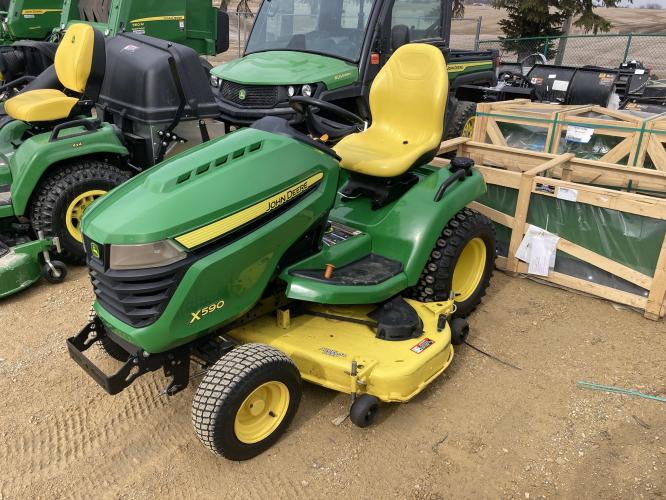 John Deere X590