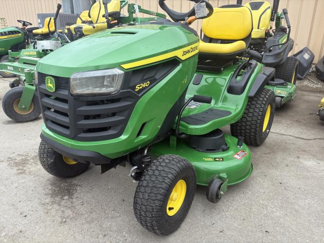 John Deere S240