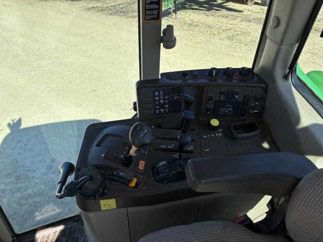 John Deere 7420