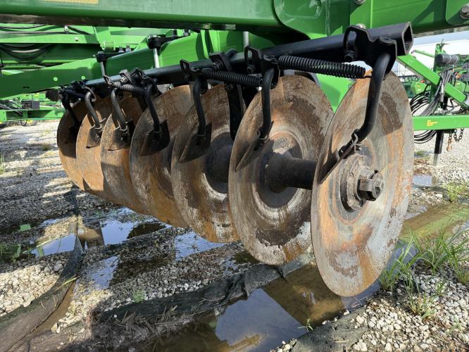 John Deere 2730