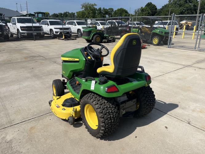 John Deere X590