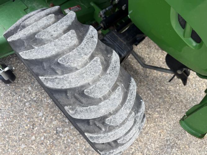 John Deere 3720