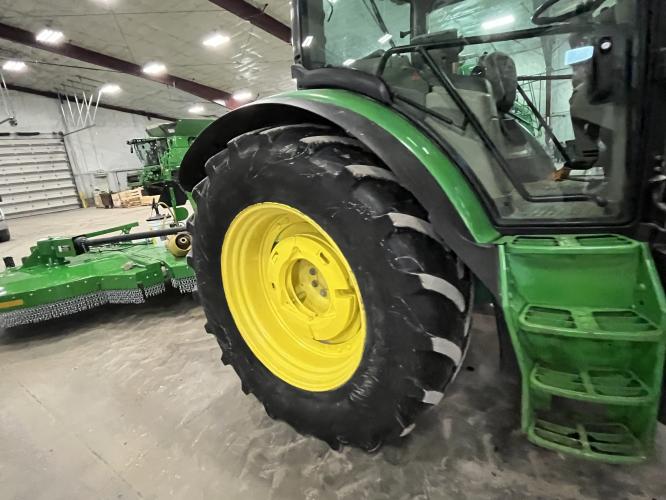 John Deere 6125R