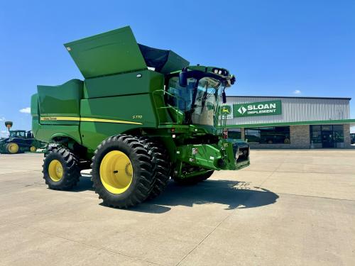 2023 John Deere S770