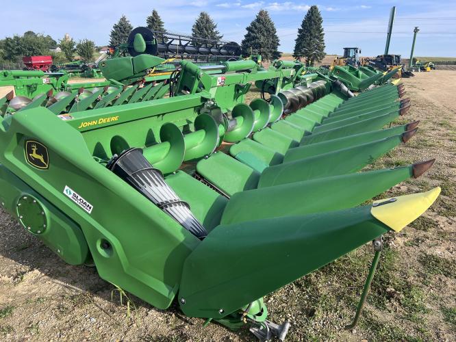 John Deere C12F