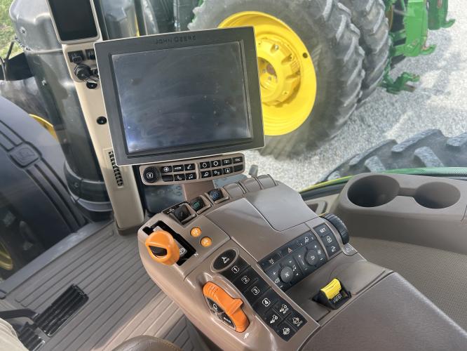 John Deere 8400R