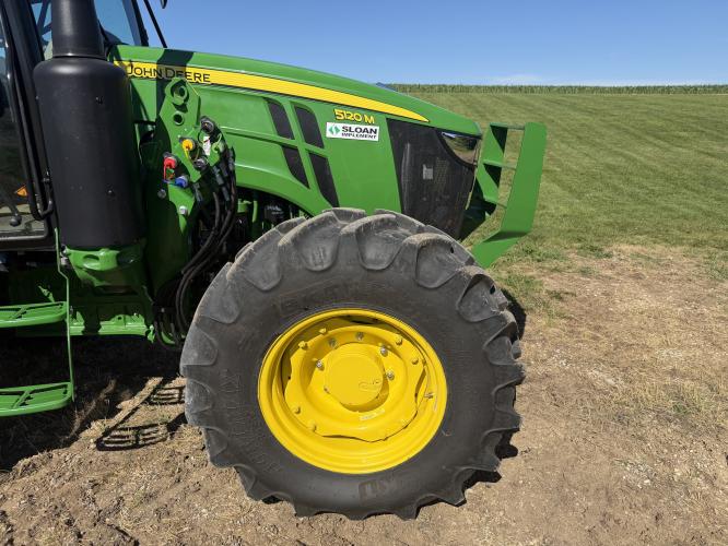 John Deere 5120M