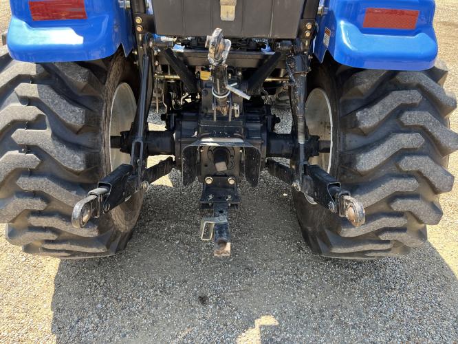 New Holland T2220