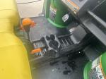 John Deere 825I
