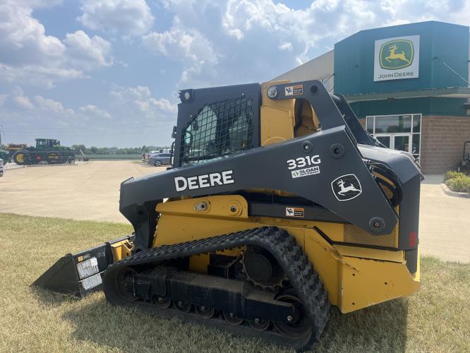 John Deere 331G