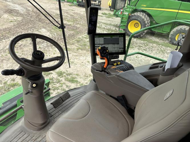 John Deere S790