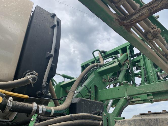 John Deere R4030