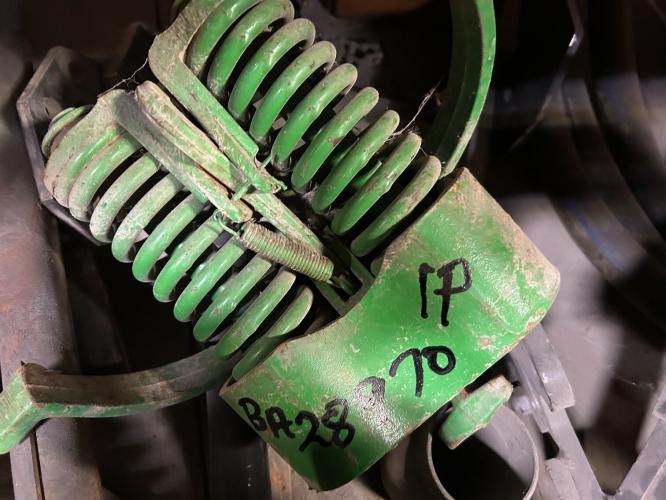 John Deere HEAVY DUTY DOWN PRESSURE SPRING ATTACHMENT