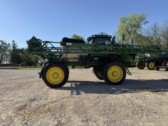 John Deere 412R