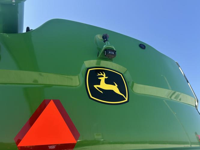 John Deere S780