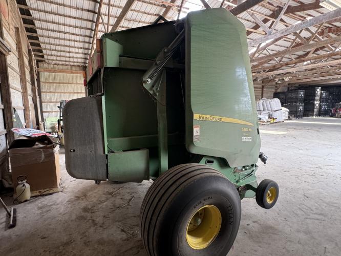 John Deere 560M