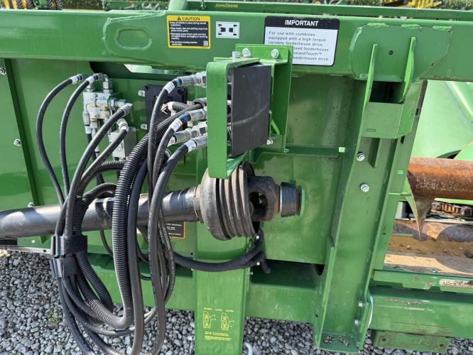 John Deere C8R