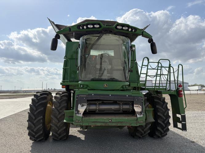 John Deere S760