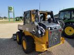 John Deere 320G