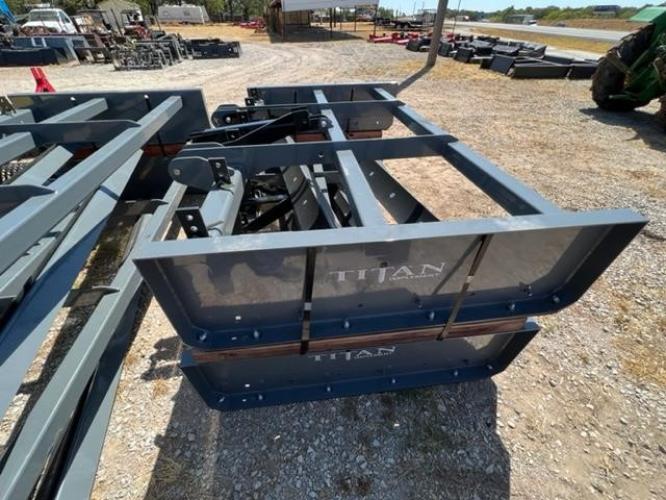 TITAN IMPLEMENT 3707